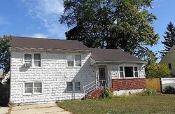 Pre-foreclosure in  ARMON DR Bethpage, NY 11714