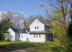  Centre Ave, Lindenhurst NY