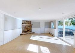 Pre-foreclosure in  BAYVIEW ST E Massapequa, NY 11758