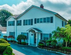  Bucket Ln, Levittown NY