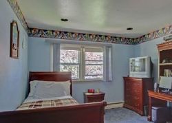 Pre-foreclosure in  UNIVERSITY ST Valley Stream, NY 11581