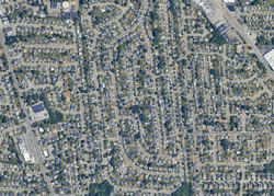 Pre-foreclosure in  LENORE AVE Hicksville, NY 11801