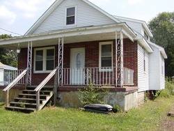 Pre-foreclosure in  CROSS KEYS RD Berlin, NJ 08009