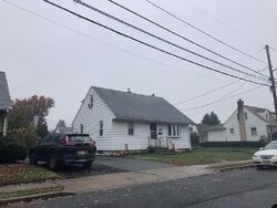 Pre-foreclosure in  BERGEN BLVD Little Falls, NJ 07424