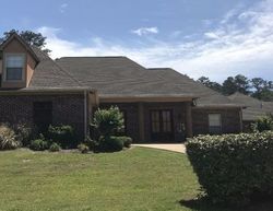 Pre-foreclosure Listing in WILLOW CREST CIR BRANDON, MS 39047
