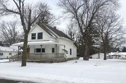 Pre-foreclosure in  W QUINCY ST Dimondale, MI 48821