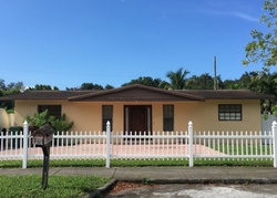  W 74th Pl, Hialeah FL