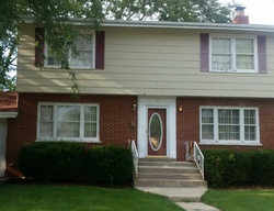 Pre-foreclosure in  PEYTON DR Chicago Heights, IL 60411