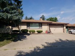 Pre-foreclosure in  BLACK RD Joliet, IL 60435