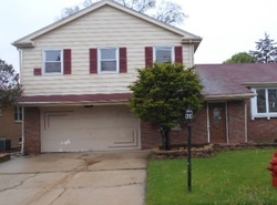 Pre-foreclosure in  ELLIS AVE South Holland, IL 60473