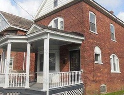 Pre-foreclosure Listing in 3RD ST WATERFORD, NY 12188