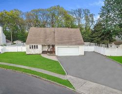 Pre-foreclosure in  CLAAS AVE Holbrook, NY 11741