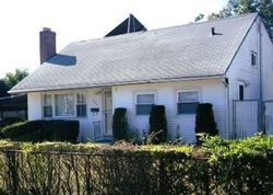 Pre-foreclosure Listing in HILLTOP DR BRENTWOOD, NY 11717