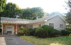 Pre-foreclosure Listing in PINEAIRE AVE FARMINGVILLE, NY 11738