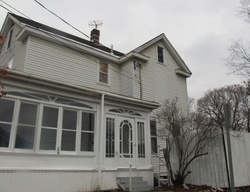 Pre-foreclosure Listing in 1ST ST WATERVLIET, NY 12189