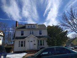 Pre-foreclosure in  ELIZABETH AVE Hempstead, NY 11550