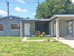 Pre-foreclosure in  NW 16TH ST Fort Lauderdale, FL 33311