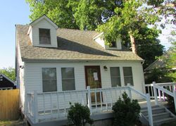  Parkview Dr, Shirley NY