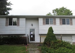 Pre-foreclosure in  BONNIE BRAE CIR Farmington, NY 14425