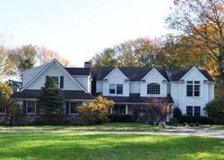 Pre-foreclosure Listing in SNAKE HILL RD COLD SPRING HARBOR, NY 11724