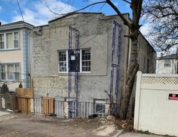 Pre-foreclosure in  DUMONT AVE Brooklyn, NY 11208