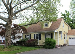 Pre-foreclosure in  SUNSET DR Clark, NJ 07066