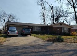 Pre-foreclosure Listing in PRALLE LN SAINT CHARLES, MO 63303