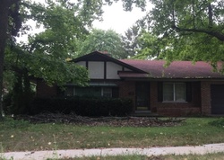 Pre-foreclosure in  S 79TH ST Belleville, IL 62223
