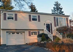 Pre-foreclosure Listing in OAKWOOD BLVD CLIFTON PARK, NY 12065