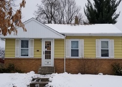 Pre-foreclosure in  EUCLID ST Saint Paul, MN 55106