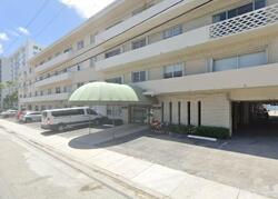 Pre-foreclosure in  S TREASURE DR F Miami Beach, FL 33141