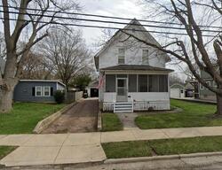 Pre-foreclosure in  E 1ST ST Dundee, IL 60118