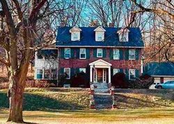 Pre-foreclosure in  COUNTRY CLUB BLVD Sioux City, IA 51104