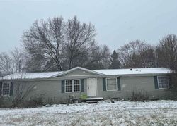 Pre-foreclosure in  MYRTLE AVE South Bend, IN 46637