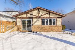  Radcliff Dr, Bolingbrook IL