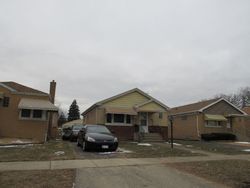 Pre-foreclosure in  WENONAH AVE Berwyn, IL 60402