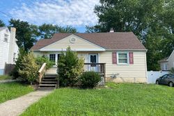 Pre-foreclosure Listing in E 11TH AVE RUNNEMEDE, NJ 08078