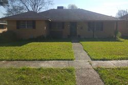 Pre-foreclosure in  BOOTSIE DR Baton Rouge, LA 70805