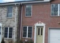 Pre-foreclosure Listing in MARK DR YORK, PA 17402