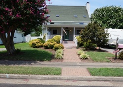 Pre-foreclosure Listing in S WILLARD AVE HAMPTON, VA 23663