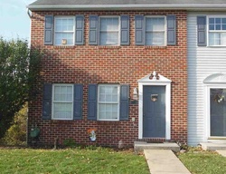 Pre-foreclosure Listing in POINT CIR YORK, PA 17406