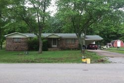 Pre-foreclosure in  S PEERSON AVE Fayetteville, AR 72701