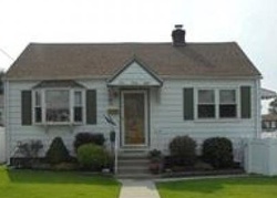 Pre-foreclosure Listing in PRINCETON AVE BELLMAWR, NJ 08031