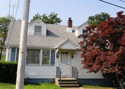 Pre-foreclosure in  LAKE DR Bellmawr, NJ 08031