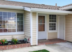 Pre-foreclosure Listing in QUEENSBORO WAY UNION CITY, CA 94587