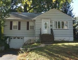 Pre-foreclosure Listing in PLAINFIELD AVE RAHWAY, NJ 07065
