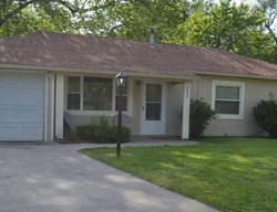 Pre-foreclosure in  SW CLARE AVE Topeka, KS 66611