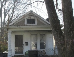Pre-foreclosure in  SEELBACH AVE Louisville, KY 40215