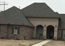 Pre-foreclosure Listing in LOUP LN BRUSLY, LA 70719