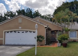 Pre-foreclosure in  SW 79TH TER Miami, FL 33193